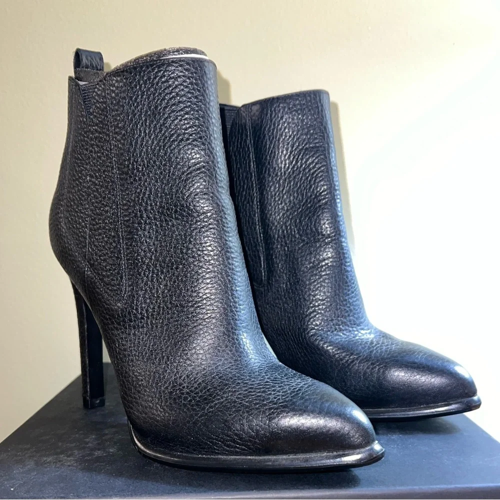 NWT Kendall + Kylie Shoes Womens Size 7.5 Black Pointed Toe Ankle Boots - Picture 3 of 9